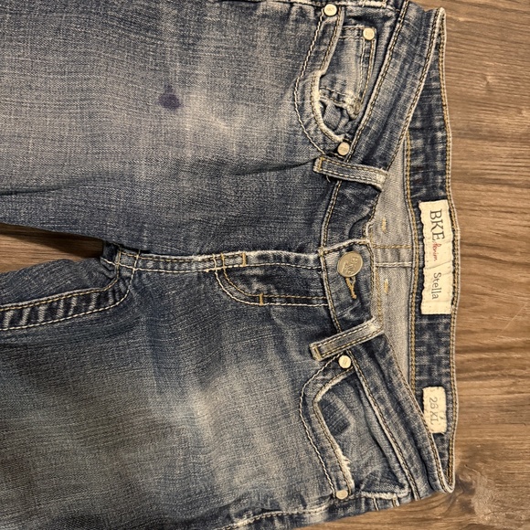 BKE Stella Bootcut Jeans Women’s 26XL Medium Wash Distressed Stitching - Picture 3 of 4